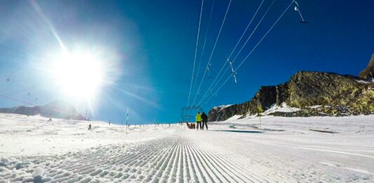 Zimska pravljica na Gorenjskem: Pokljuka in Planica odpirata sezono