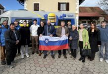 Mladi v Sloveniji: Podcast “Po desnem pasu” med ljudmi na terenu #video