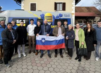 Mladi v Sloveniji: Podcast “Po desnem pasu” med ljudmi na terenu #video