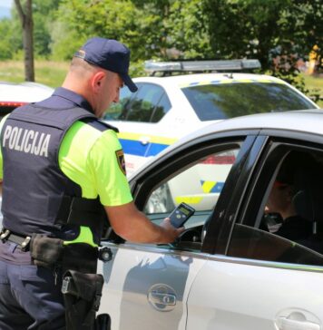 Zakaj kajenje pred alkotestom lahko izkrivlja rezultate?